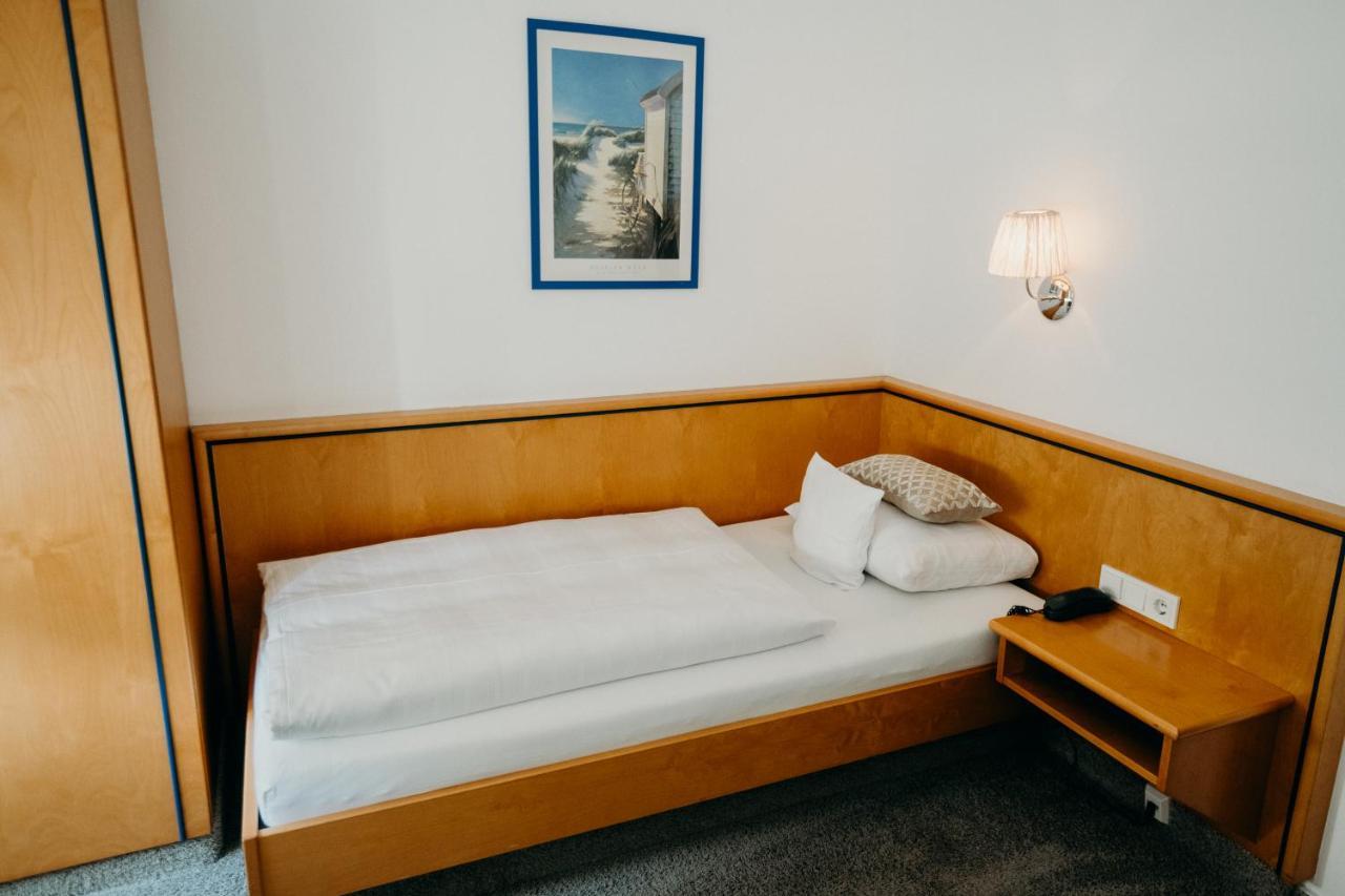 Hotel Crystal Σααρμπρύκεν Εξωτερικό φωτογραφία