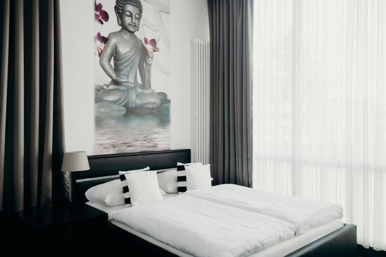 Hotel Crystal Σααρμπρύκεν Εξωτερικό φωτογραφία