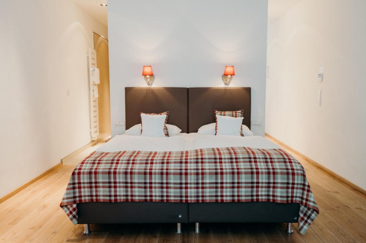 Hotel Crystal Σααρμπρύκεν Εξωτερικό φωτογραφία